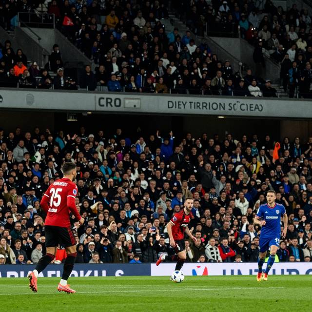 Carrick và cuộc chơi hai mặt: Khi phản công hiệu quả không đủ để vô địch?